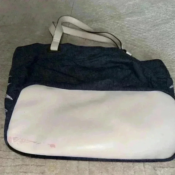 The many moods of poppy jones tote - Picture 8 of 9